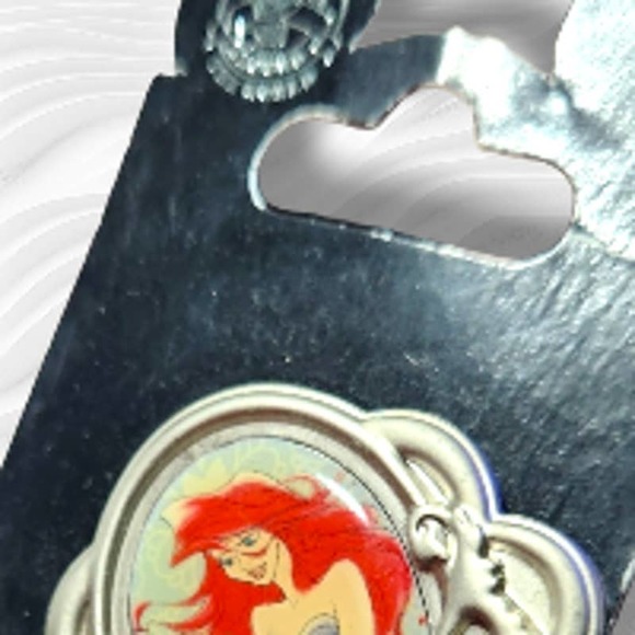 Disney Trading Pin 92102: Stylized Princess Portrait - Ariel - Picture 3 of 5